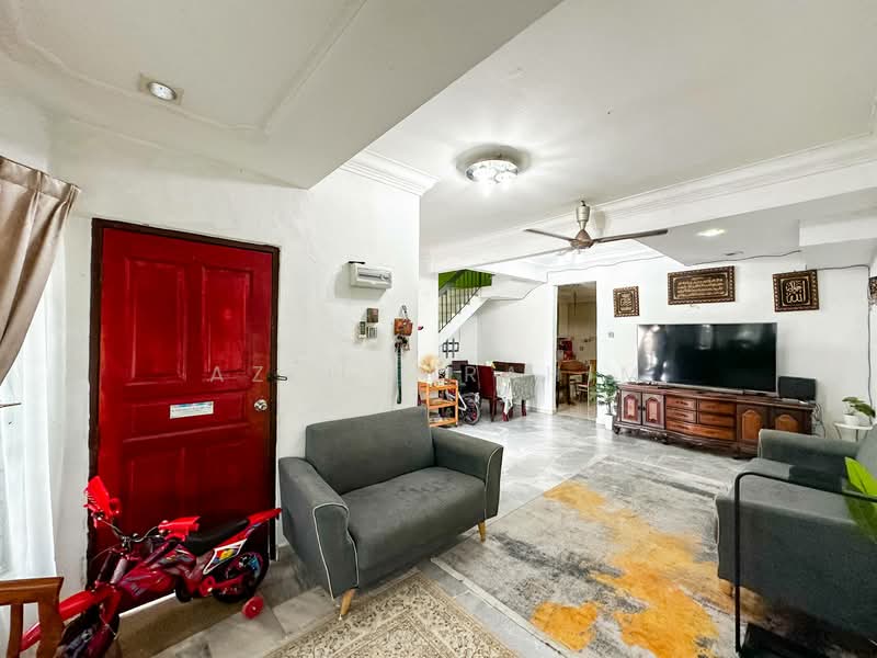 2-storey Terraced House for Sale in Bandar Baru Selayang Fasa 2a (Selayang) - Azli Ibrahim - Living Room - PropertyGuru.com.my