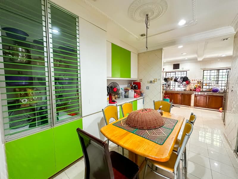 2-storey Terraced House for Sale in Bandar Baru Selayang Fasa 2a (Selayang) - Azli Ibrahim - Kitchen - PropertyGuru.com.my