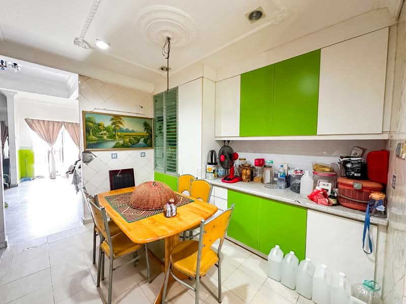 2-storey Terraced House for Sale in Bandar Baru Selayang Fasa 2a (Selayang) - Azli Ibrahim - Kitchen - PropertyGuru.com.my