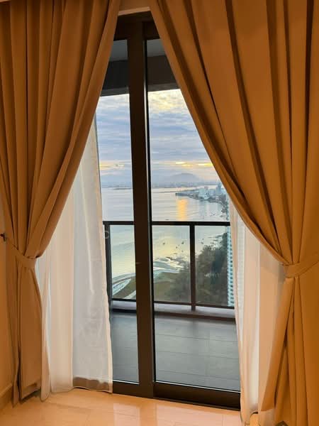 Marriott Residence @ Gurney untuk Untuk Dijual - RM 1,950,000, Mac 2026 - Balcony - PropertyGuru.com.my