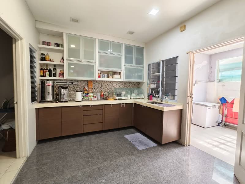 Semi-Detached House for Sale in Shah Alam (Selangor) - SK Thiam - Kitchen - PropertyGuru.com.my