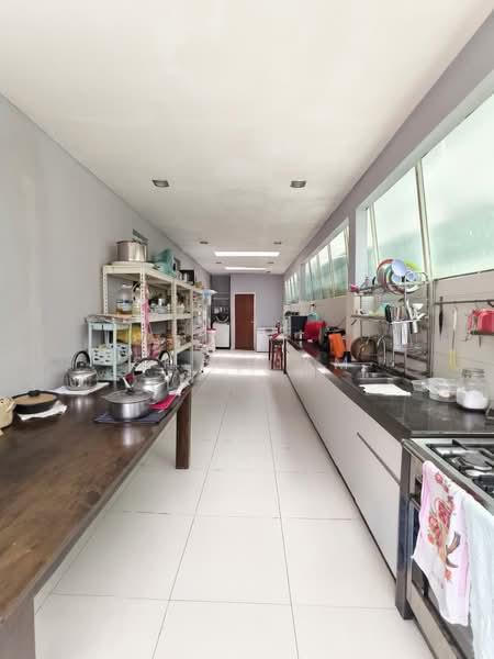Semi-Detached House for Sale in Shah Alam (Selangor) - SK Thiam - Kitchen - PropertyGuru.com.my