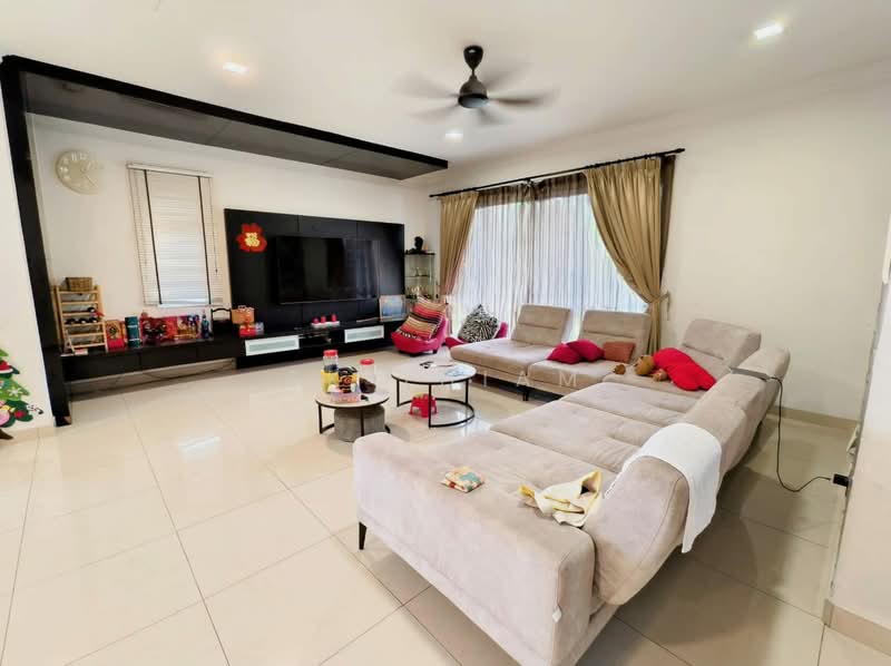 Semi-Detached House for Sale in Shah Alam (Selangor) - SK Thiam - Living Room - PropertyGuru.com.my