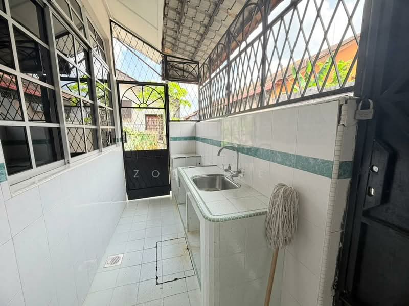 Taman Perling untuk Untuk Dijual - RM 700,000, Mac 2026 - Kitchen - PropertyGuru.com.my