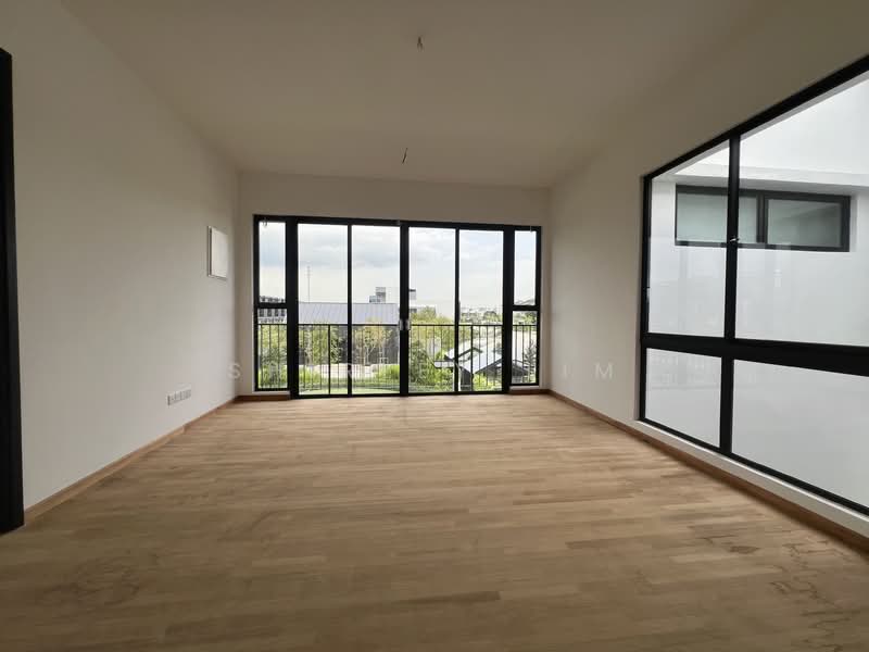 Rumah Teres 3 Tingkat untuk Dijual di Senibong (Permas Jaya) - Shirley Lim - Living Hall - PropertyGuru.com.my