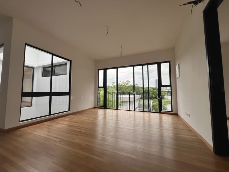 Rumah Teres 3 Tingkat untuk Dijual di Senibong (Permas Jaya) - Shirley Lim - Living Room - PropertyGuru.com.my