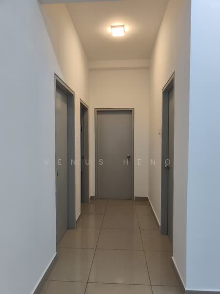 Servis Apartment untuk Disewa di SkyLake Residence - Venus Heng - Corridor - PropertyGuru.com.my