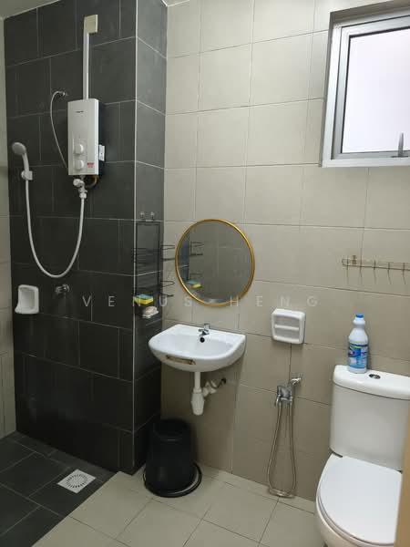 Servis Apartment untuk Disewa di SkyLake Residence - Venus Heng - Bathroom - PropertyGuru.com.my