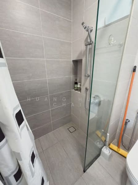 Condominium for Rent at Kuchai Sentral - Huang Huat Chai - Bathroom - PropertyGuru.com.my