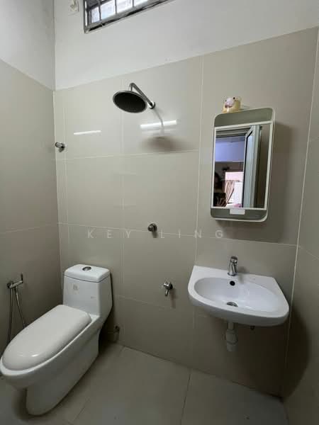2-storey Terraced House for Sale at PJS 10 - Key Ling - Bathroom - PropertyGuru.com.my