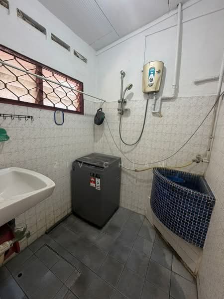 1-storey Terraced House for Sale in Skudai (Johor) - Ziv Chiam - Bathroom - PropertyGuru.com.my