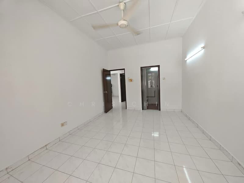 1.5-storey Terraced House for Sale in Taman Molek (Johor Bahru) - Chris Chin - Interior - PropertyGuru.com.my