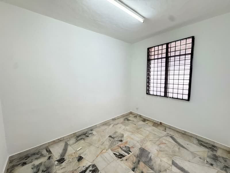 Rumah Teres 2 Tingkat untuk Dijual di Taman Pinggiran Golf (Paroi) - Azrul Othman - Interior - PropertyGuru.com.my