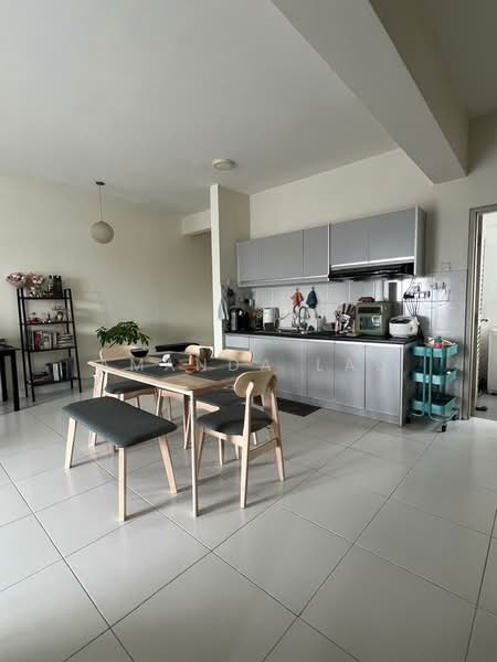 Service Residence for Sale at SetiaWalk - Amanda Lau - Kitchen - PropertyGuru.com.my
