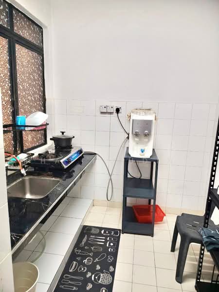 Condominium for Rent at Cyberia Smart Homes - Hasif Ludin - Kitchen - PropertyGuru.com.my