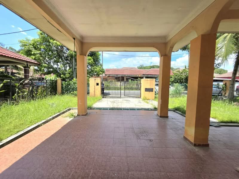 Bungalow for Sale in Sungai Buloh (Selangor) - Azli Ibrahim - Exterior - PropertyGuru.com.my