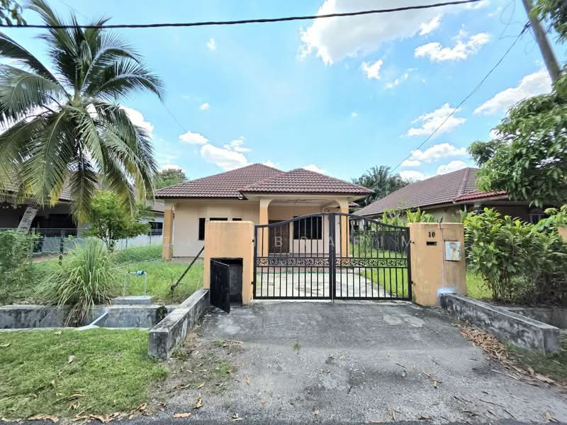Bungalow for Sale in Sungai Buloh (Selangor) - Azli Ibrahim - Exterior - PropertyGuru.com.my