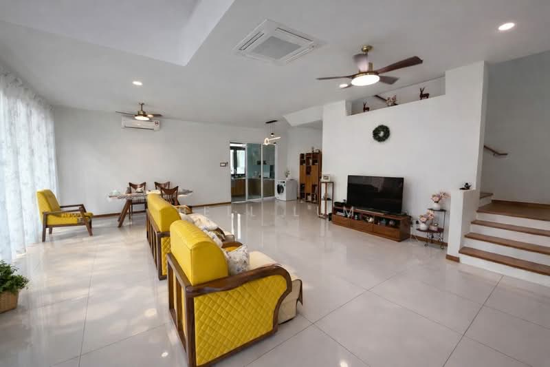 Bungalow for Rent in Senibong (Permas Jaya) - Bell Lum - Living Room - PropertyGuru.com.my