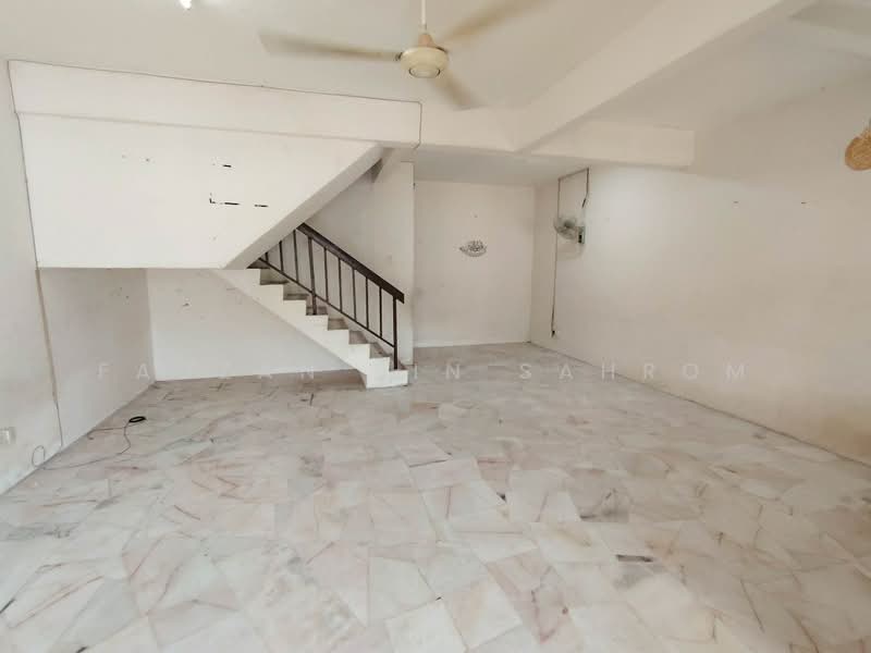 2-storey Terraced House for Sale in Taman Universiti (Bangi) - Fauzan bin Sahrom - Interior - PropertyGuru.com.my
