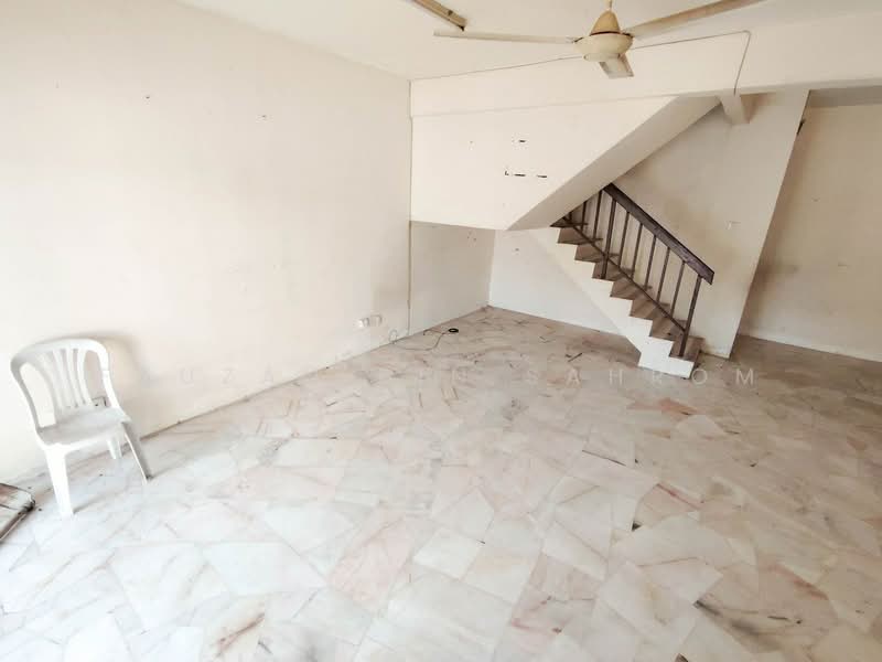 2-storey Terraced House for Sale in Taman Universiti (Bangi) - Fauzan bin Sahrom - Interior - PropertyGuru.com.my