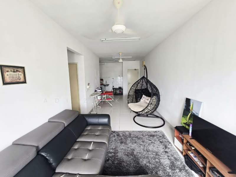 Apartment for Sale at Seri Intan Apartment - Adi Zulkarnaen - Living Room - PropertyGuru.com.my