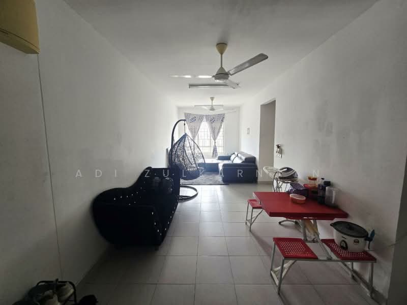 Apartment for Sale at Seri Intan Apartment - Adi Zulkarnaen - Living Room - PropertyGuru.com.my