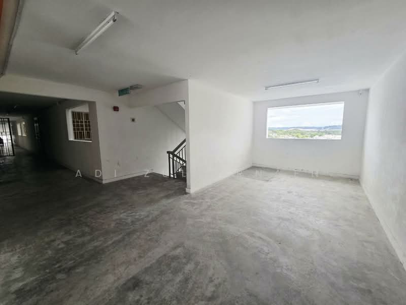 Apartment for Sale at Seri Intan Apartment - Adi Zulkarnaen - Corridor - PropertyGuru.com.my