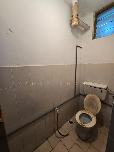 Flat for Sale at Lestari Apartment - Kenny Chong - Bathroom - PropertyGuru.com.my
