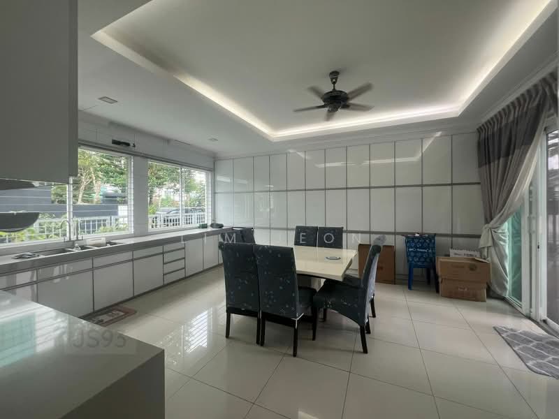 Ambang Botanic 2 - 4