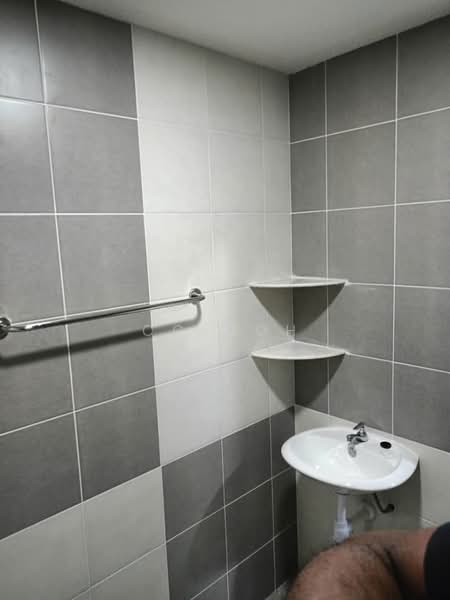 Residensi Kesuma 1 untuk Untuk Disewa - RM 1,298 /bulan, Mac 2026 - Bathroom - PropertyGuru.com.my