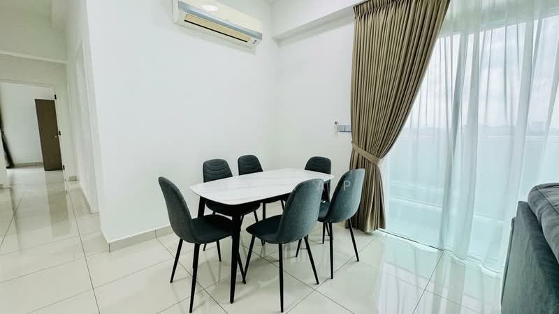 Condominium for Sale at D'Suites Akasia Horizon @ Horizon Hills - Roy Yap - Dining Room - PropertyGuru.com.my