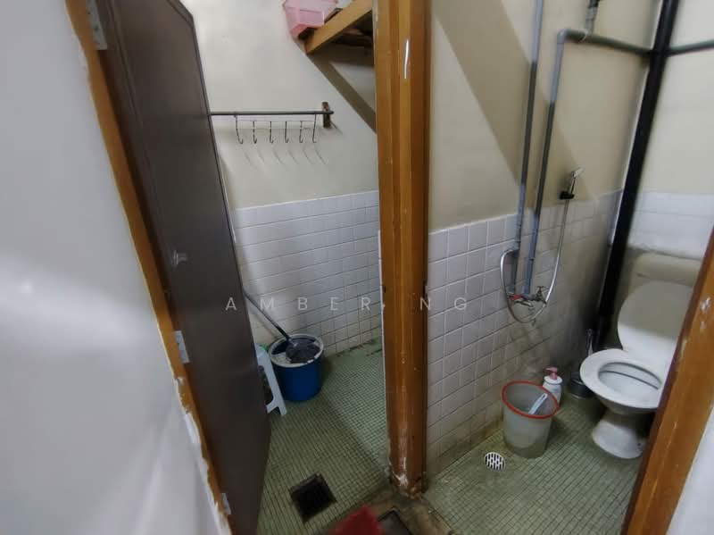 Taman Ibukota untuk Untuk Dijual - RM 950,000, Mac 2026 - Bathroom - PropertyGuru.com.my