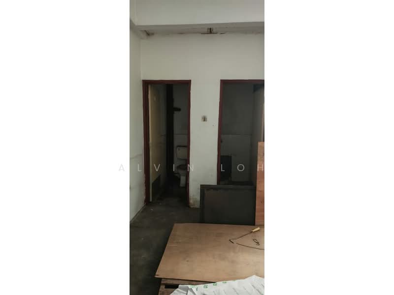 Factory for Sale in Seri Kembangan (Selangor) - Alvin Loh - Bathroom - PropertyGuru.com.my
