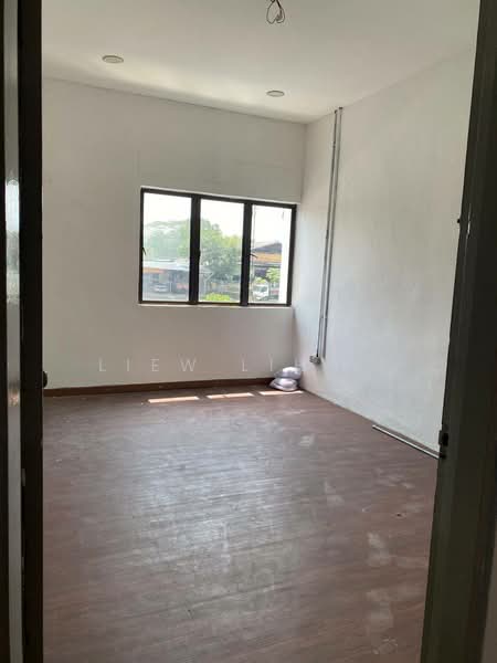 Shop / Office for Sale in Taman Tasek (Johor Bahru) - Liew Lih Yi - Interior - PropertyGuru.com.my