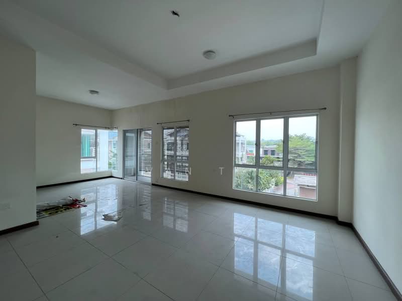 Semi-Detached House for Sale in Ipoh (Perak) - Ivan Tai - Living Room - PropertyGuru.com.my