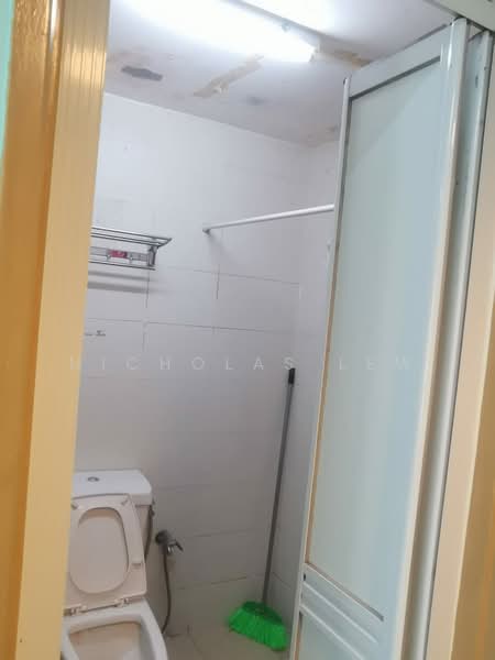 Townhouse for Sale in Seri Kembangan (Selangor) - Nicholas Lew - Bathroom - PropertyGuru.com.my