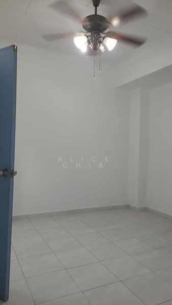 Taman Ehsan Jaya untuk Untuk Dijual - RM 210,000, Mac 2026 - Interior - PropertyGuru.com.my