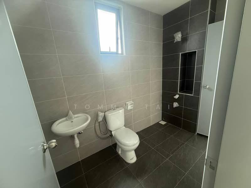 2-storey Terraced House for Sale in Taman Desa Palma (Tebrau) - Tommy Tai - Bathroom - PropertyGuru.com.my