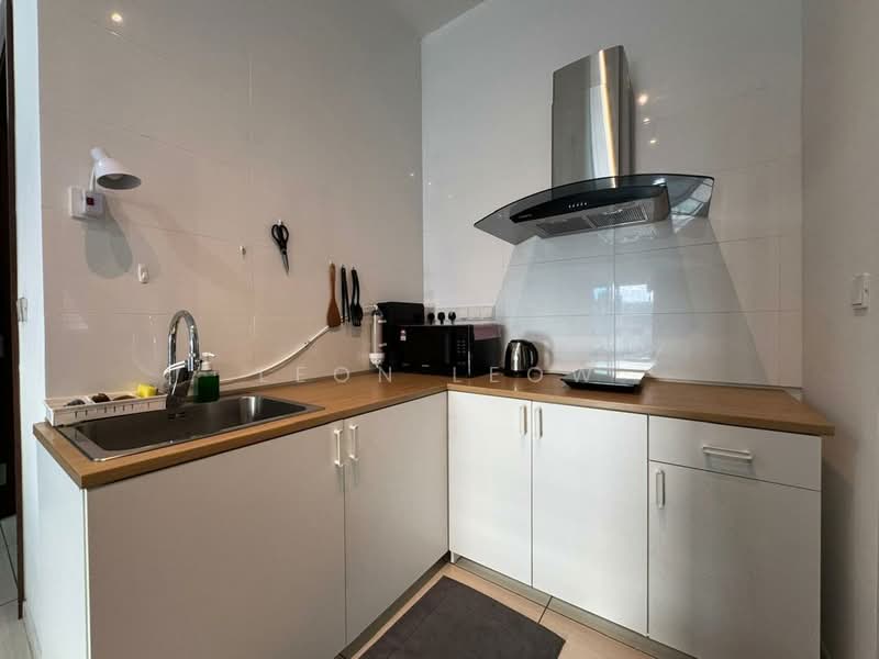 Condominium for Rent at Queens Residences Q1 @ Queens Waterfront - Leon Leow - Kitchen - PropertyGuru.com.my