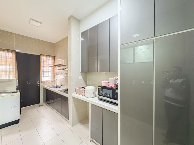 2-storey Terraced House for Sale in Elmina (Shah Alam) - Danial Mohd Zaki - Kitchen - PropertyGuru.com.my