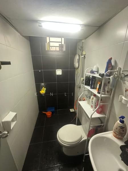 Apartment for Sale at The Pines Residence - Ken Liew - Bathroom - PropertyGuru.com.my