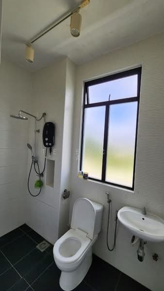 Eco Tropics untuk Untuk Disewa - RM 2,300 /bulan, Mac 2026 - Bathroom - PropertyGuru.com.my