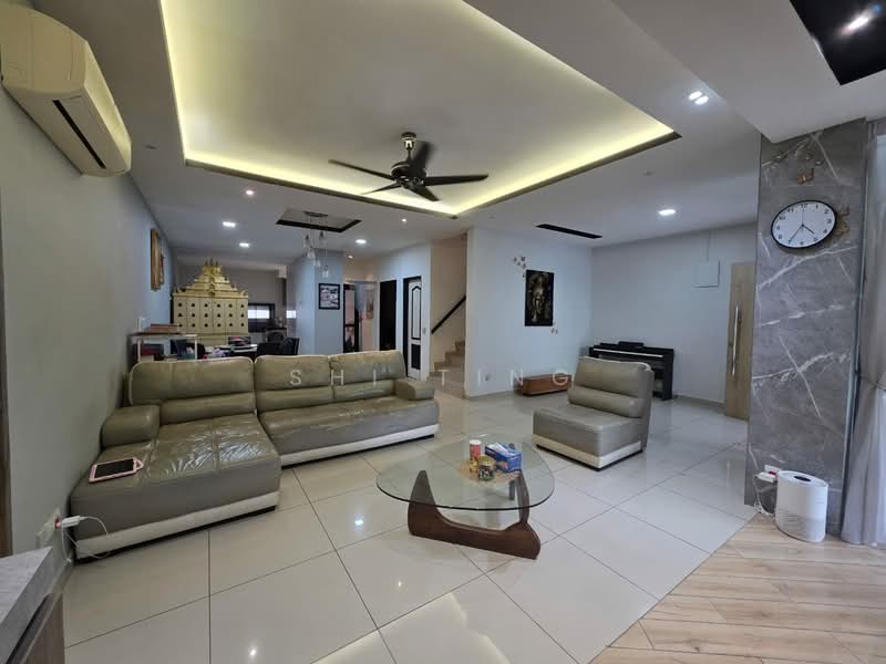 2-storey Terraced House for Sale in Taman Putri Kulai (Kulai) - Shi Ting - Living Room - PropertyGuru.com.my
