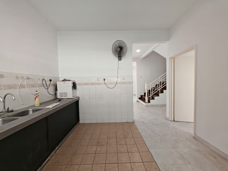 Subang Jaya untuk Untuk Dijual - RM 780,000, Mac 2026 - Kitchen - PropertyGuru.com.my
