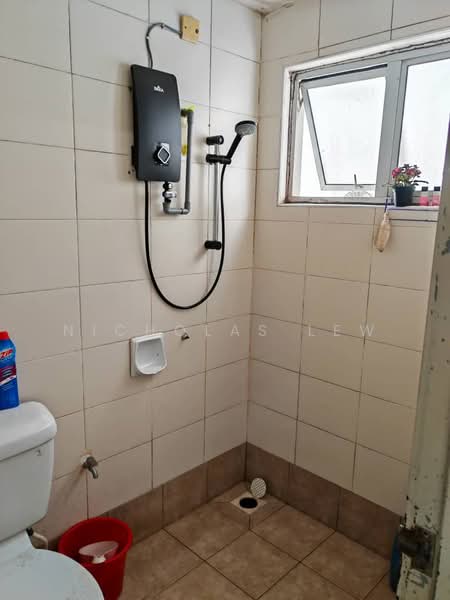 Townhouse for Sale in Seri Kembangan (Selangor) - Nicholas Lew - PropertyGuru.com.my