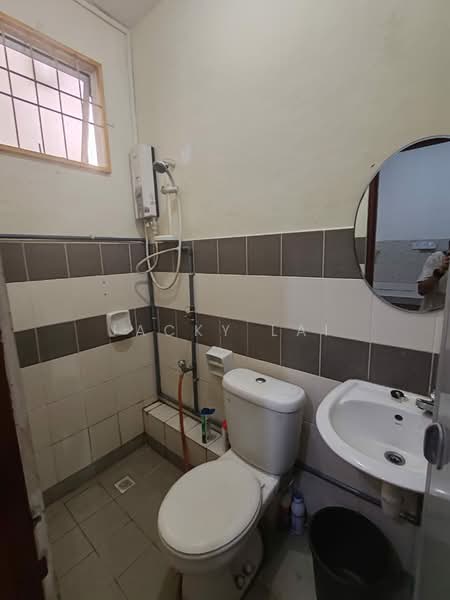 Angkasa Apartment untuk Untuk Dijual - RM 300,000, Mac 2026 - Bathroom - PropertyGuru.com.my