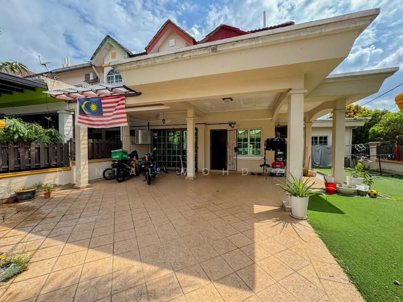 Seksyen 9, Bandar Baru Bangi untuk Untuk Dijual - RM 1,050,000, Mac 2026 - Exterior - PropertyGuru.com.my