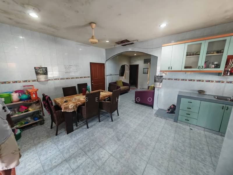 1-storey Terraced House for Sale in Taman Putri Kulai (Kulai) - Joseph Goh - Kitchen - PropertyGuru.com.my