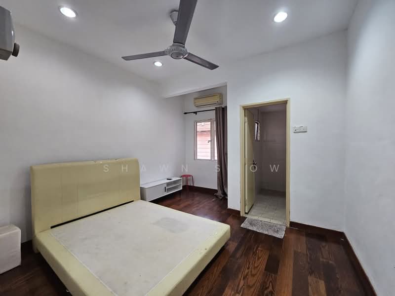 2-storey Terraced House for Sale in Kota Kemuning (Shah Alam) - Shawn Seow - Bedroom - PropertyGuru.com.my