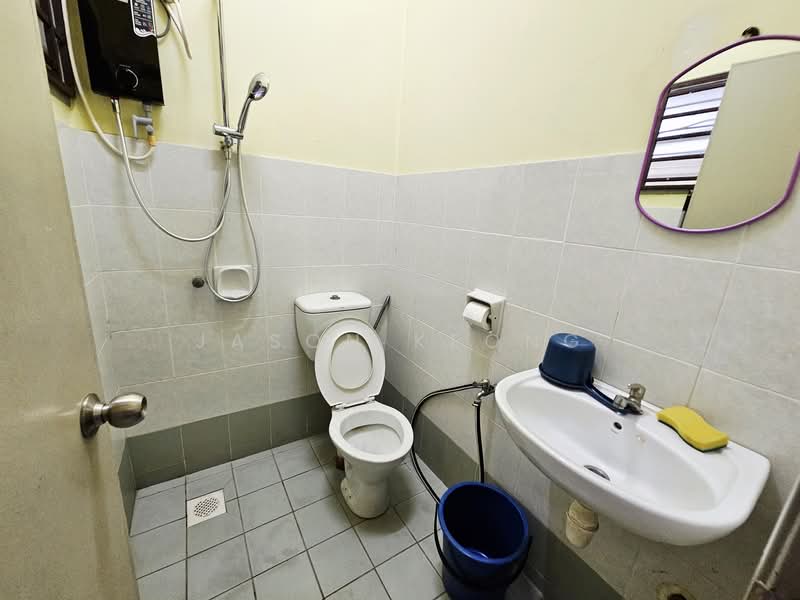 2-storey Terraced House for Sale in TAMAN PUCHONG UTAMA (Puchong) - Jason Keong - Bathroom - PropertyGuru.com.my
